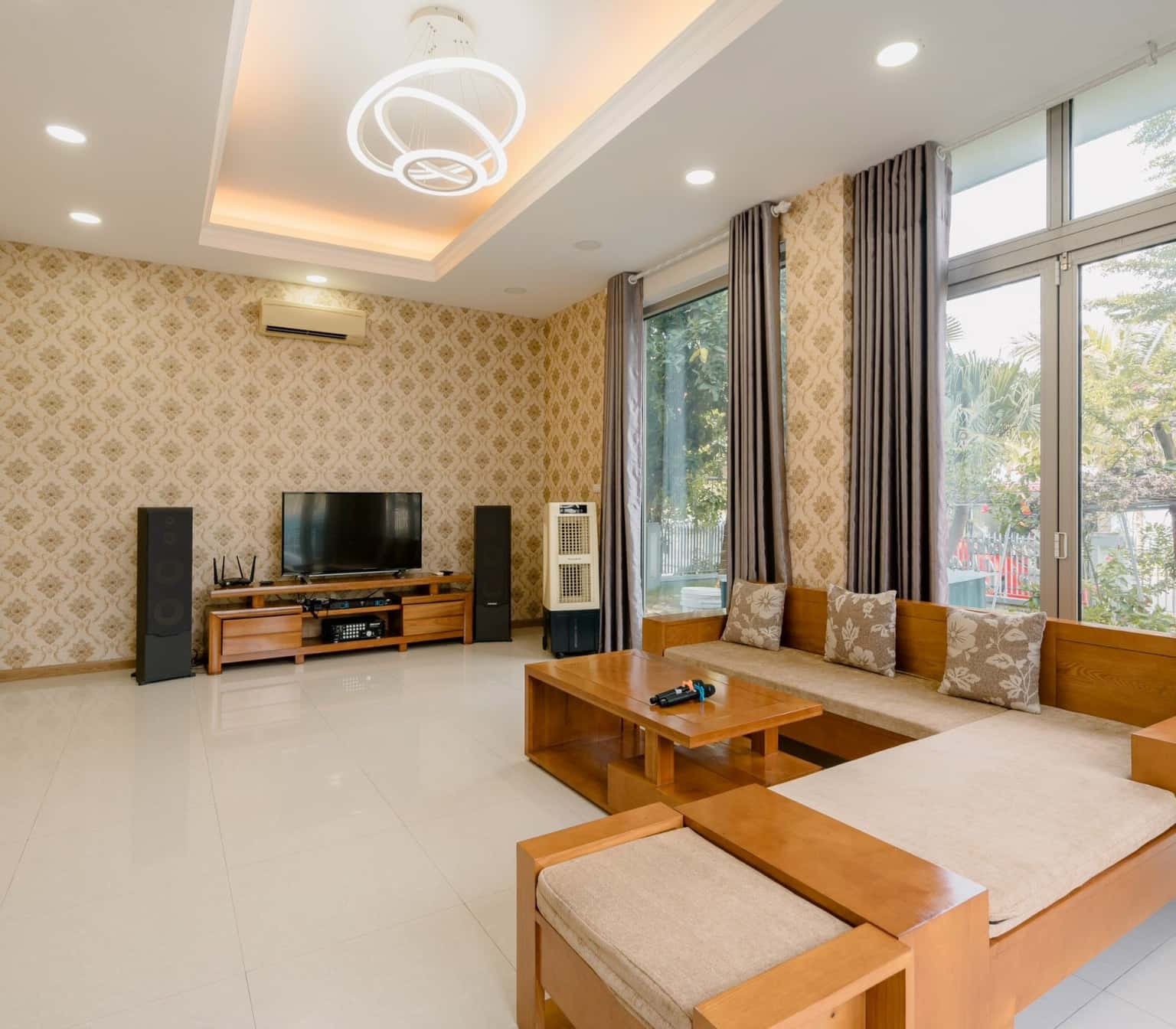 Glenda Villa tại Tuần Châu, Hạ Long