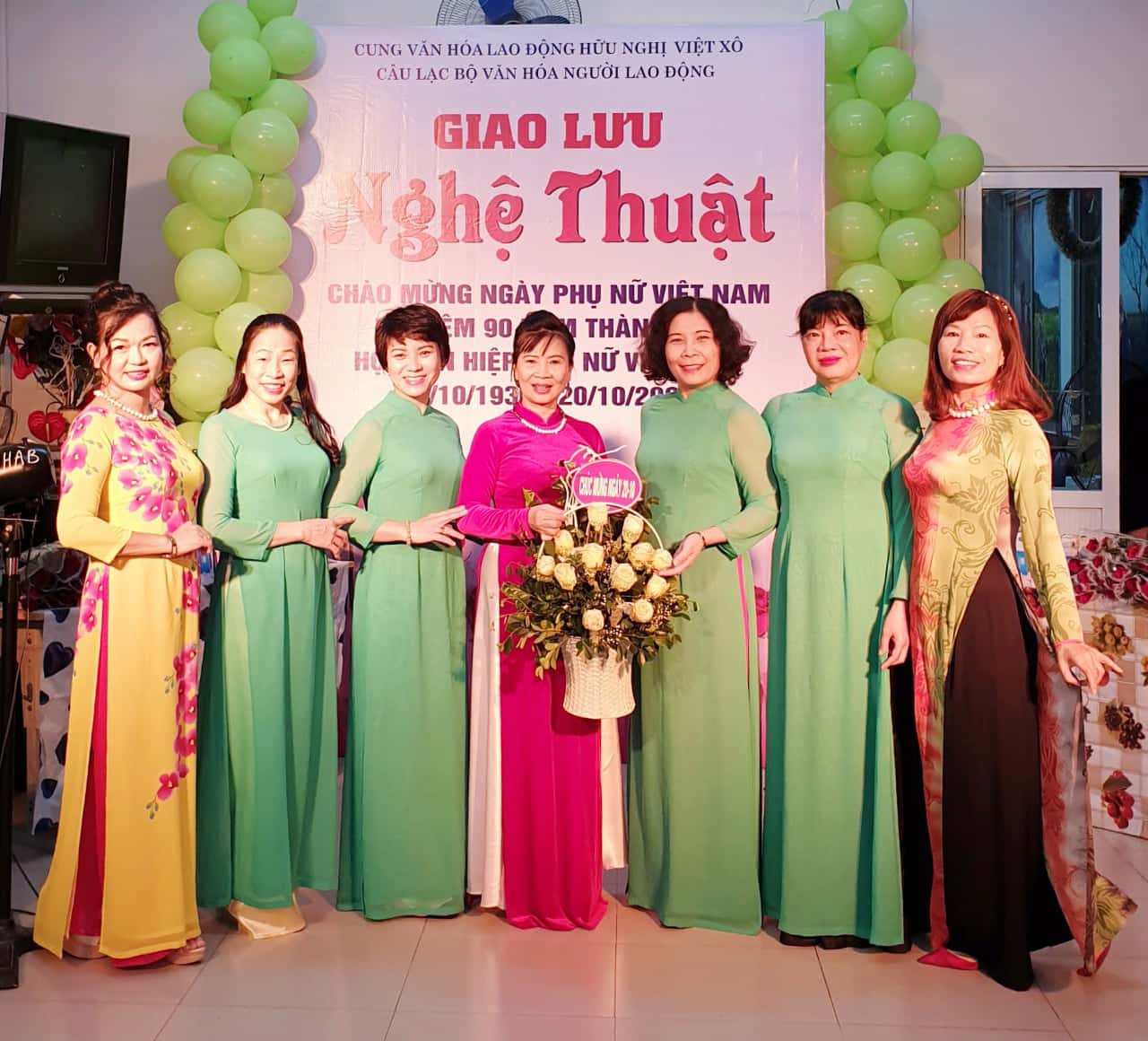 justfly cung van hoa lao dong huu nghi viet xo hanoi
