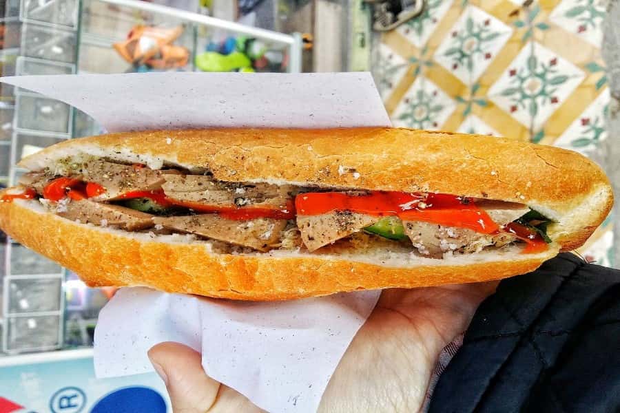 Bánh mì chả ông Tý