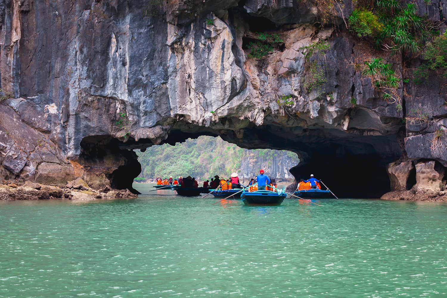 Hang Luồn