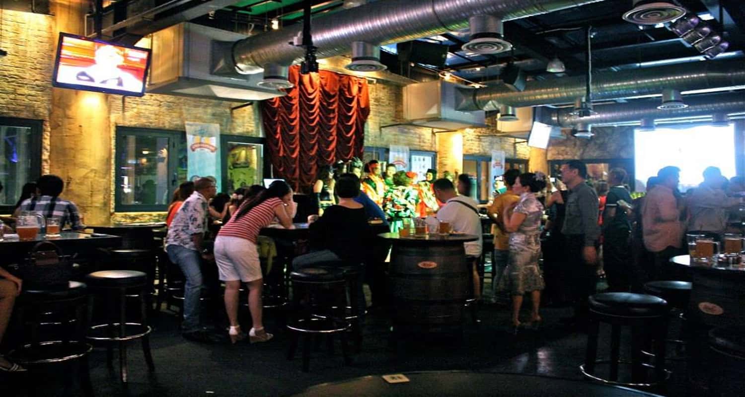  Epicureo Restaurant, Bar & Lounge