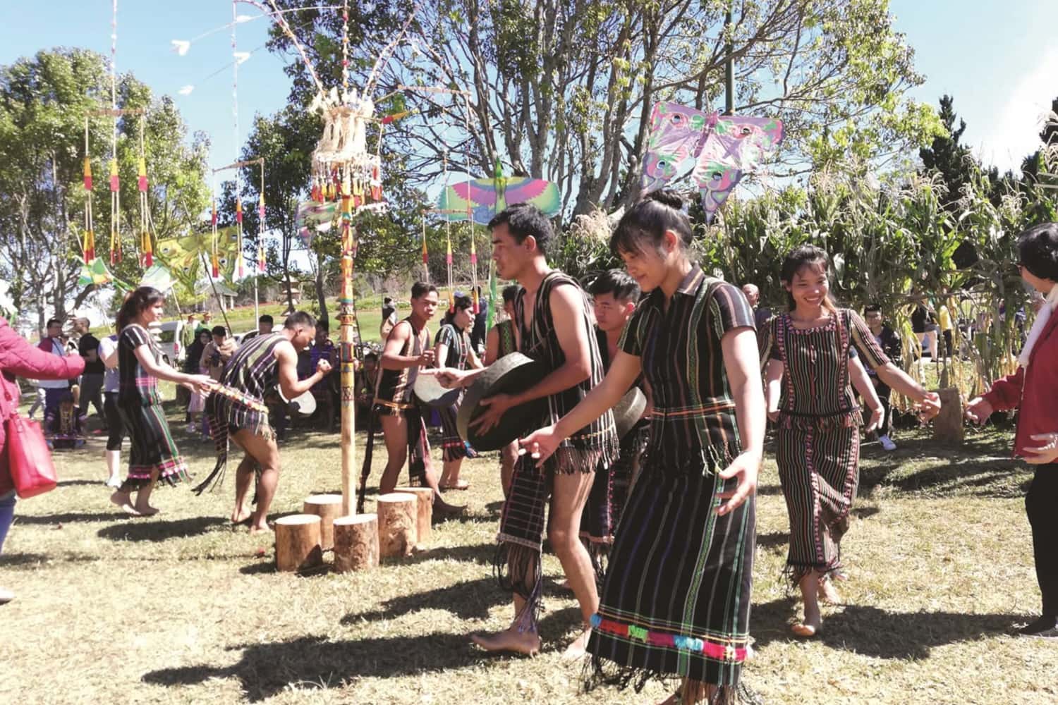 Trải nghiệm nét văn hóa đặc sắc của dân tộc Cơ Ho tại VQG Bidoup