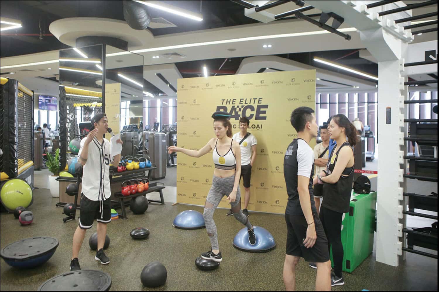 Đội ngũ huấn luyện viên tận tình, chuyên nghiệp