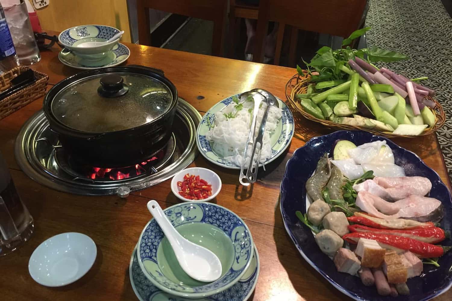 Lẩu Mắm Bà Dú