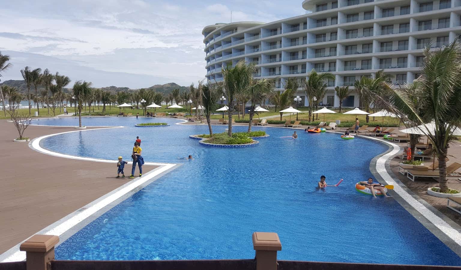 Bể bơi của FLC Quy Nhơn