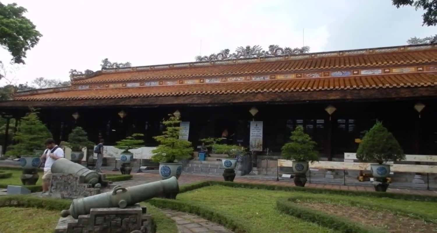 Bảo tàng Cổ vật Cung đình Huế