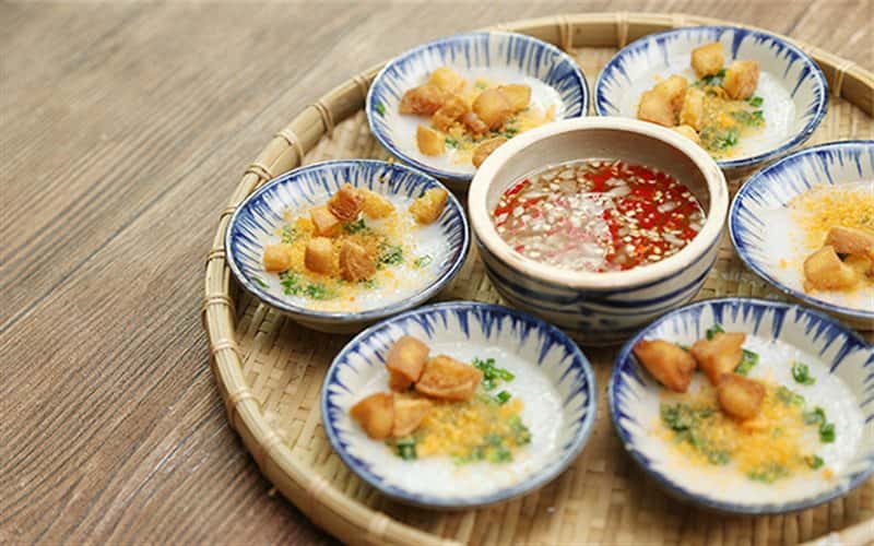 Bánh bèo là món ăn ưa chuộng của miền Trung