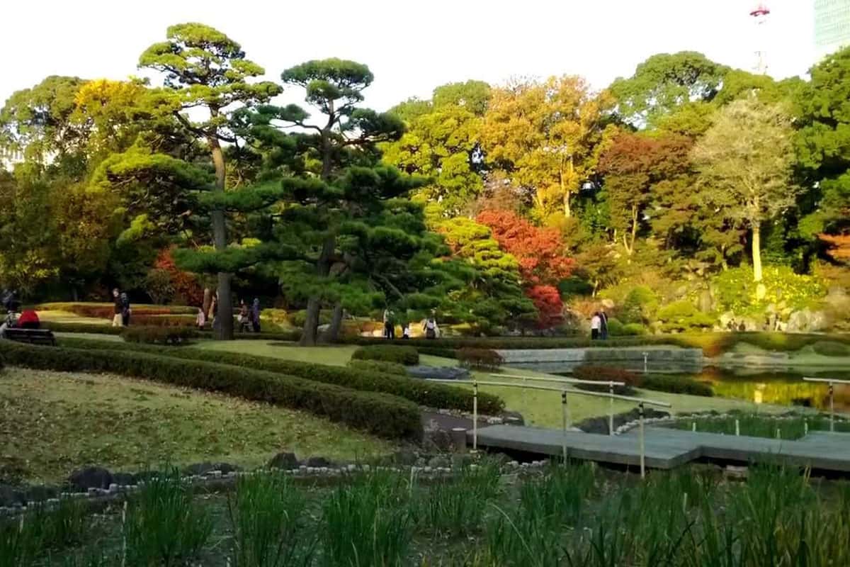 Vườn đông Cung điện Hoàng Gia Imperial Palace East Garden