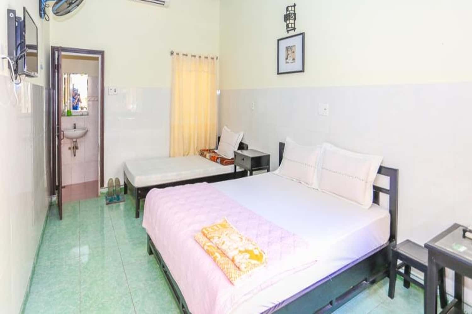 Nhà nghỉ Huỳnh Hua