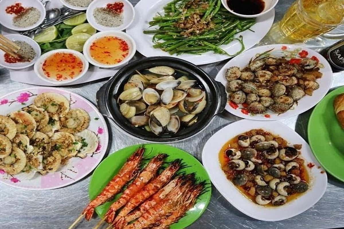 Quán hải sản Gió Lộng
