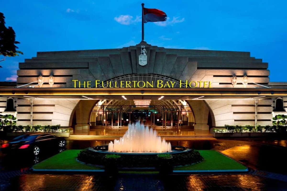 Khách sạn Fullerton Bay