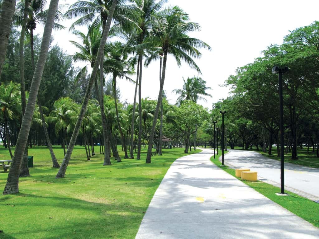 Công viên Biển Đông