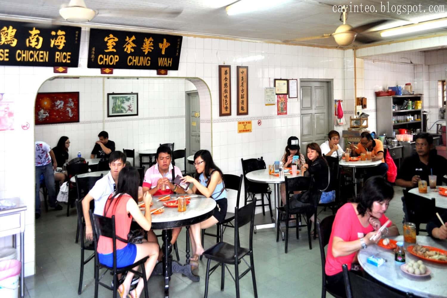 Nhà hàng nhỏ “Kedai Kopi Chung Wah”