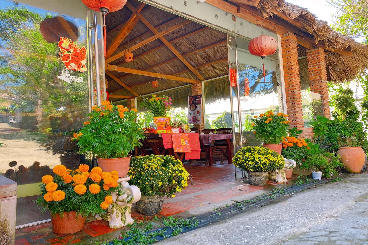 Lẩu bò Lạc Lối