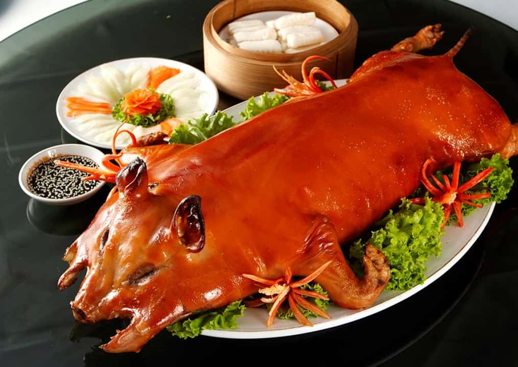 Lợn quay Quảng Châu lừng danh nhất độ thơm ngon