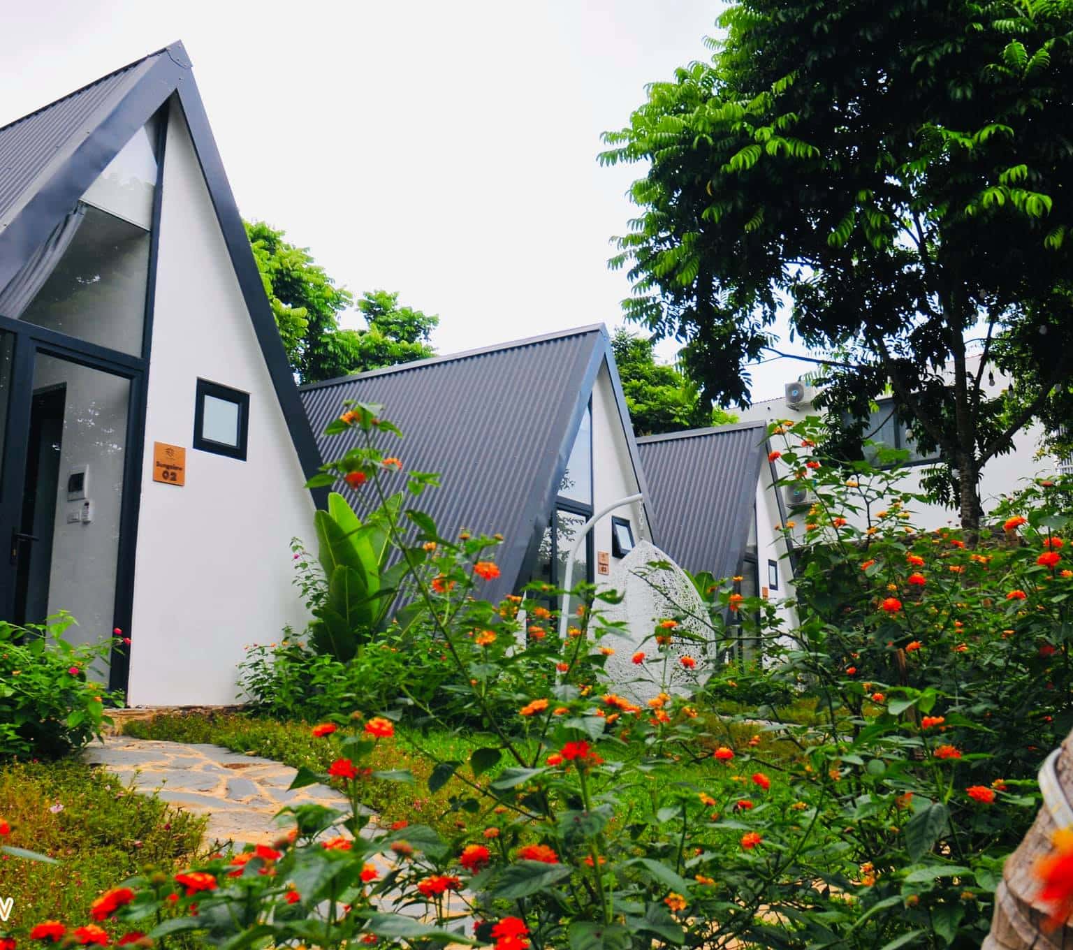 4 Bungalow (8 - 16 khách)