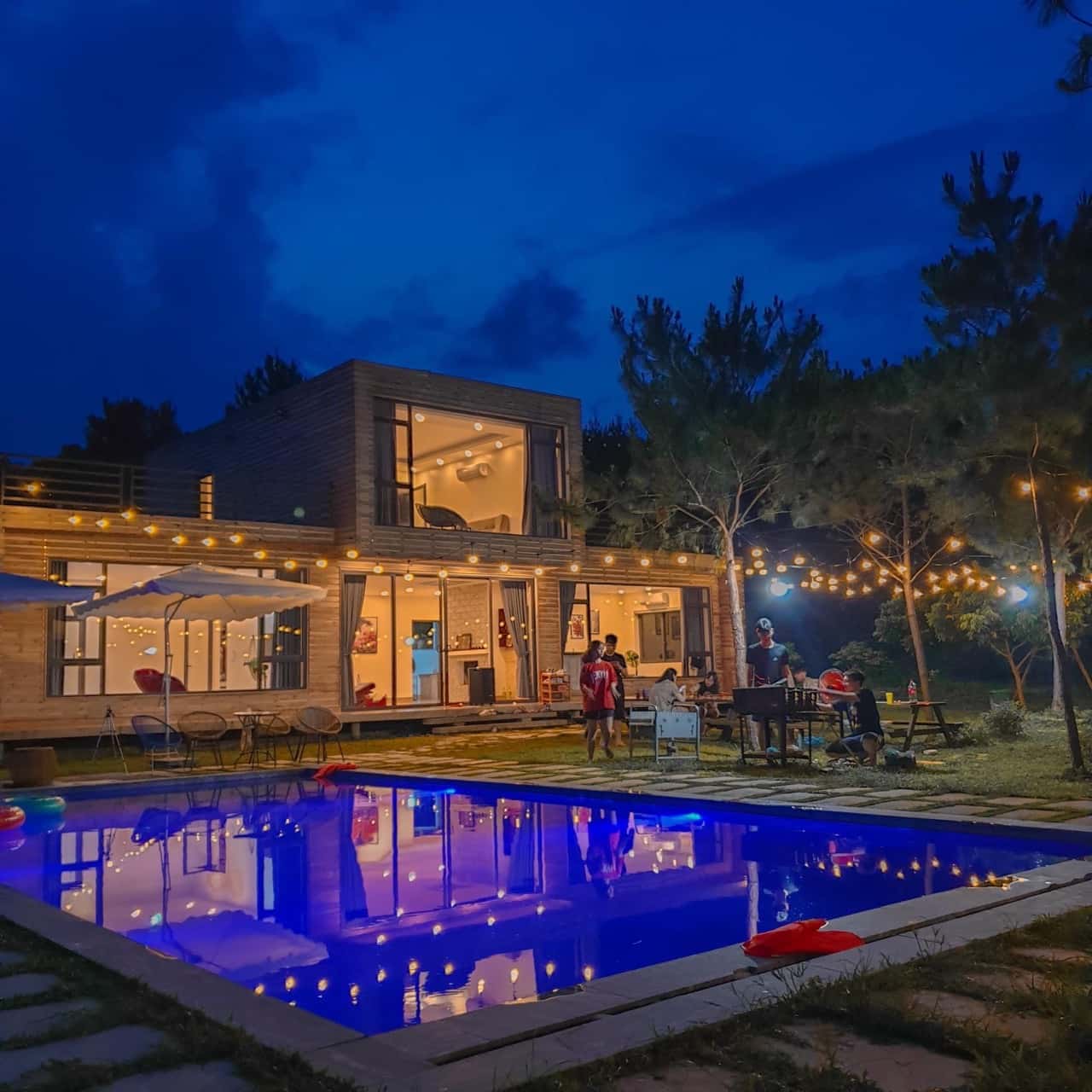 Lego Villa - Căn nhà gỗ ấm áp giữa rừng thông