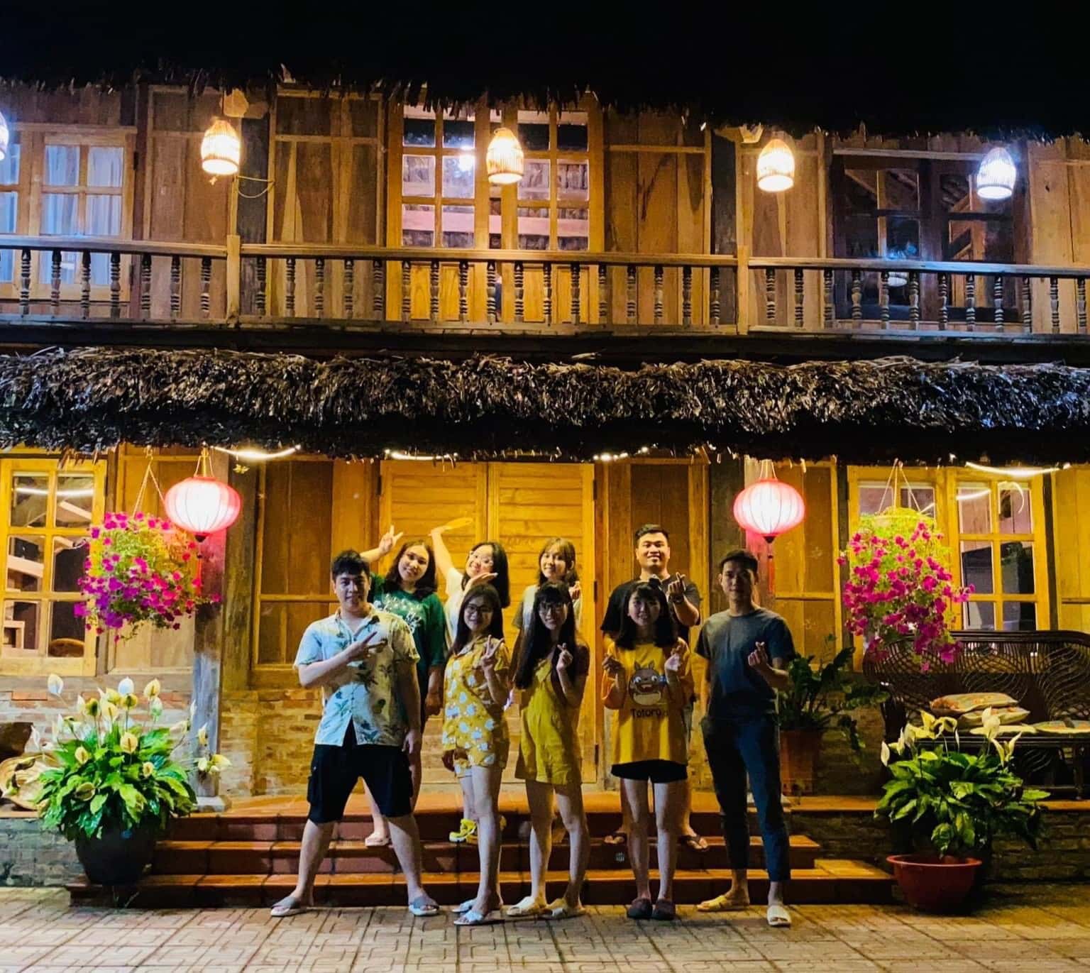 hoat dong tai thung rech house homestay hoa binh