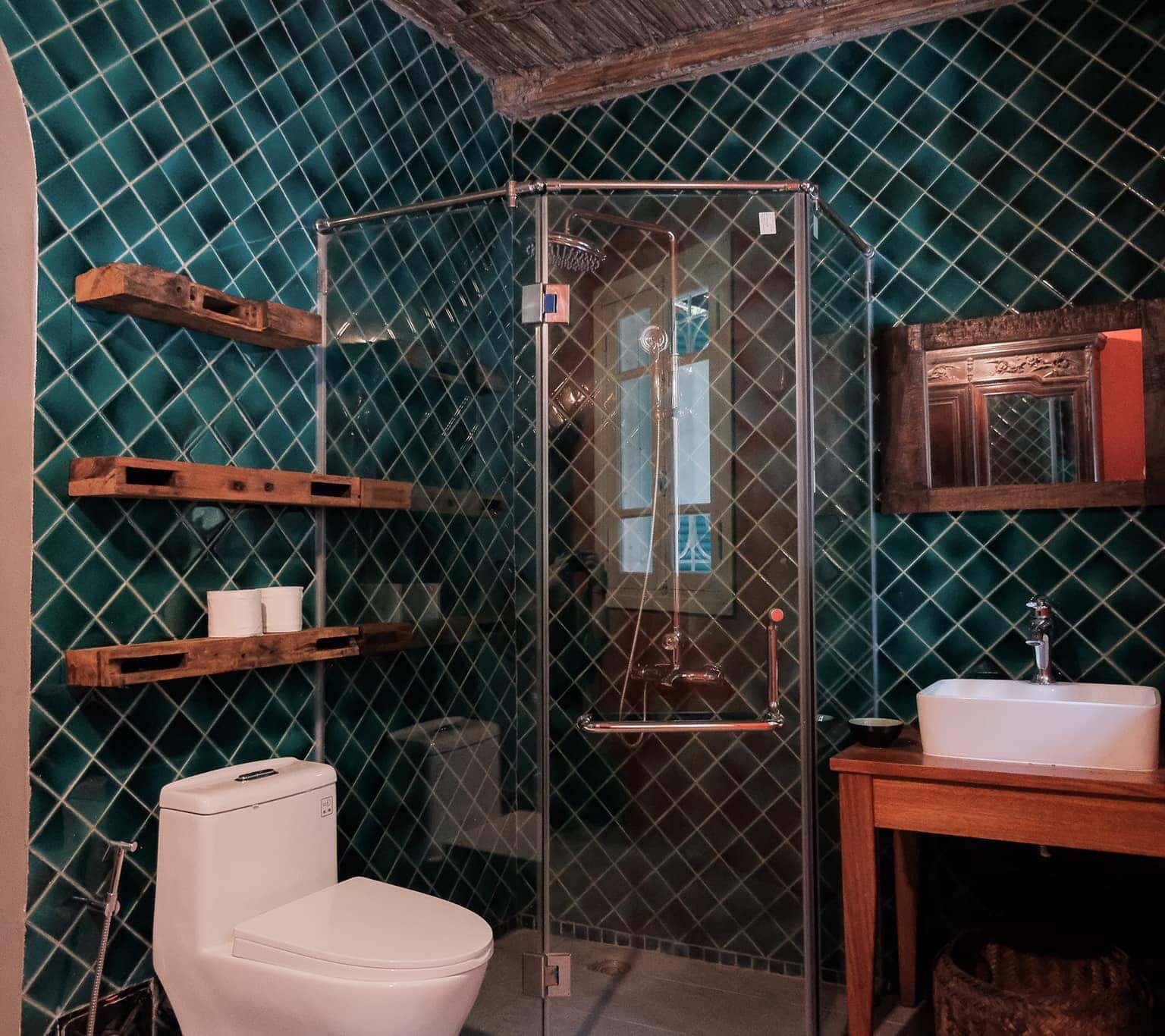 phong tam farmstay b e e vuon co thom homestay hoa binh