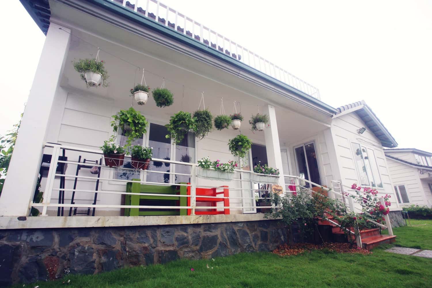 khong gian monkey house villa homestay hoa binh