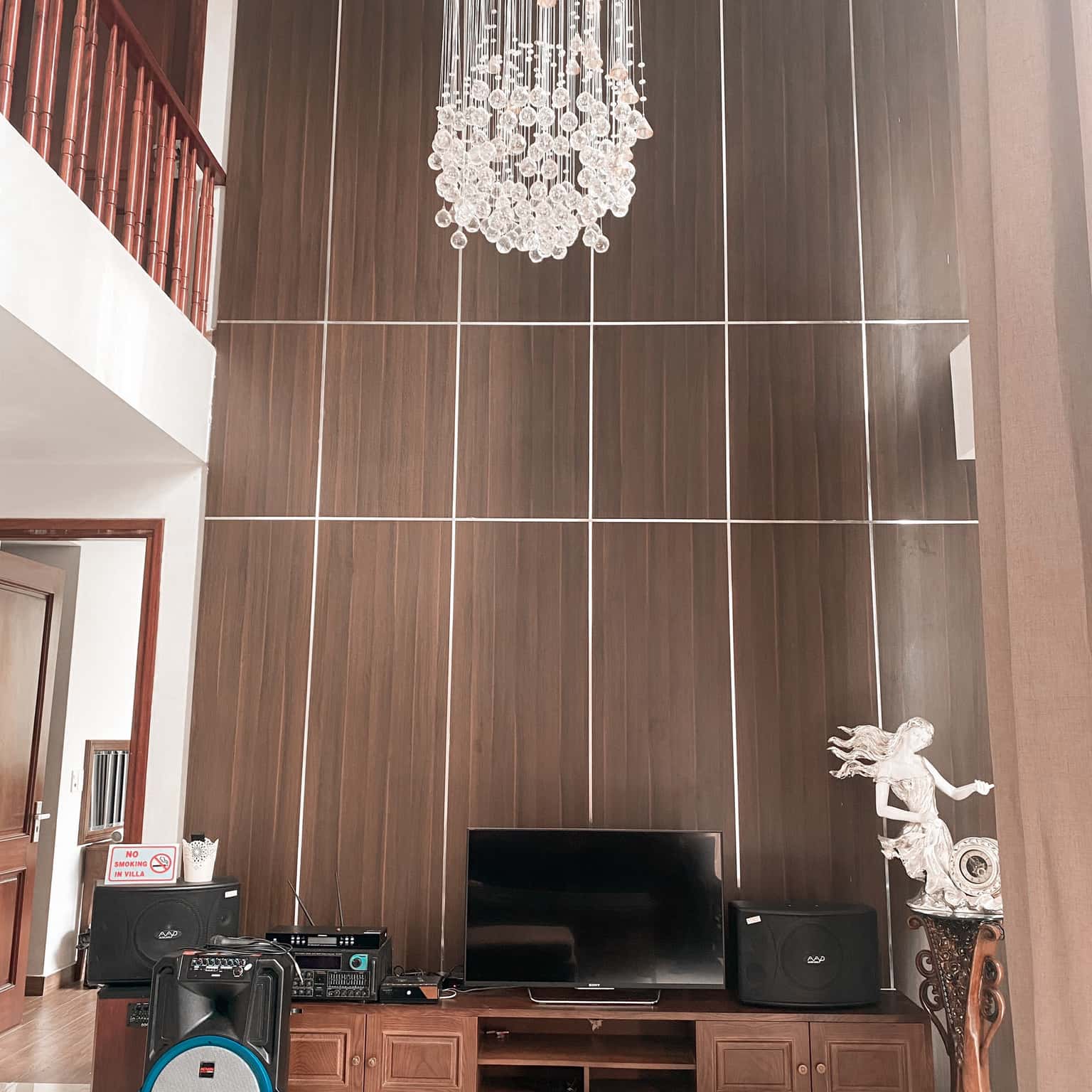 phong-khach-un-villa-tamagawa-homestay-soc-son-ha-noi