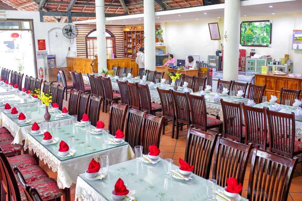 nha hang la co ba vi ha noi