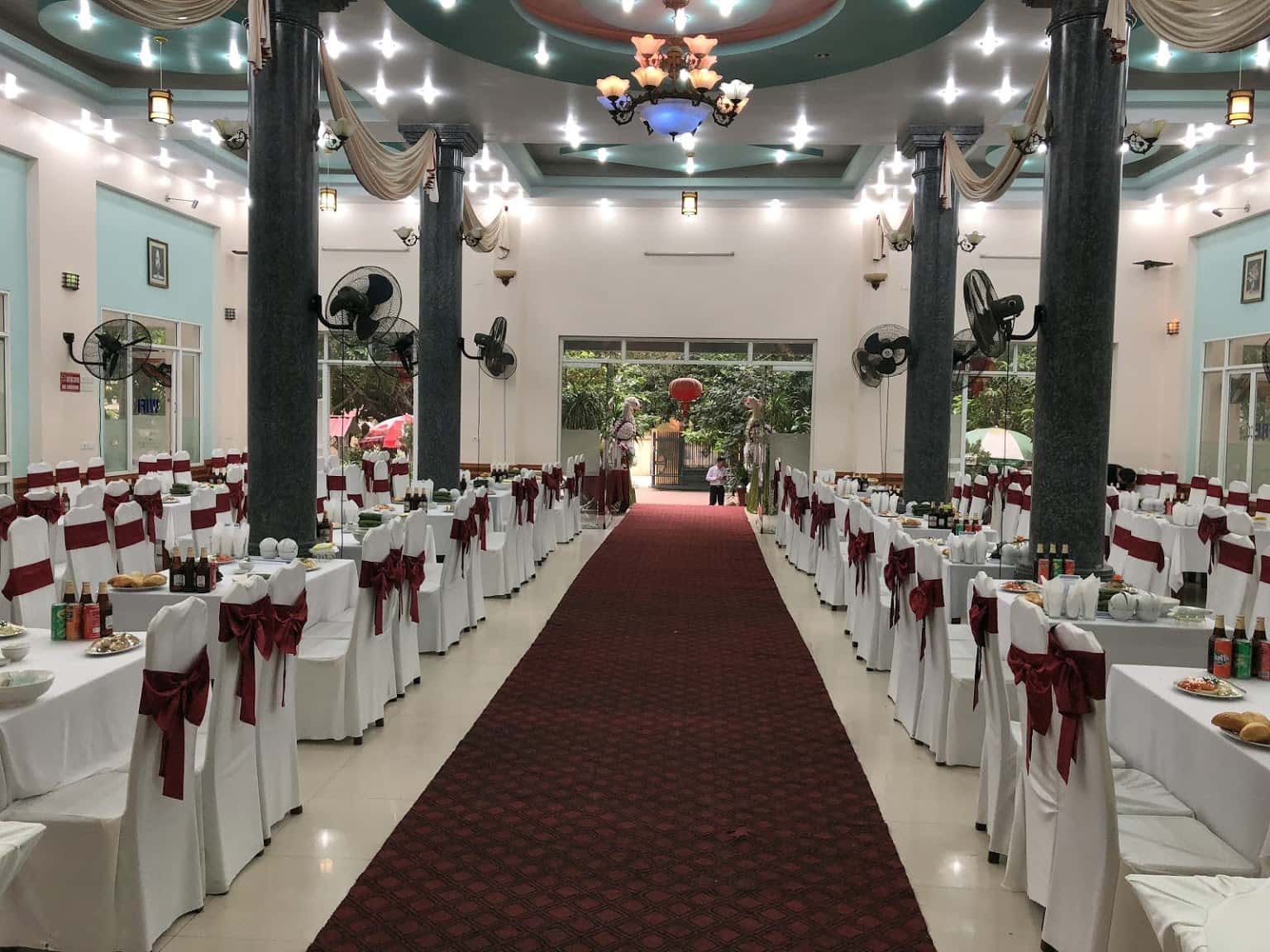 nha hang la co minh hoa ba vi ha noi