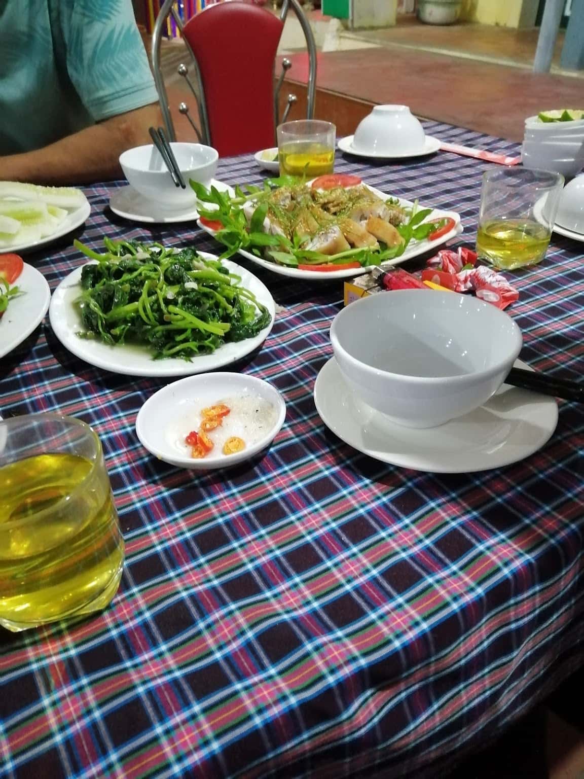 nha hang huong rung soc son