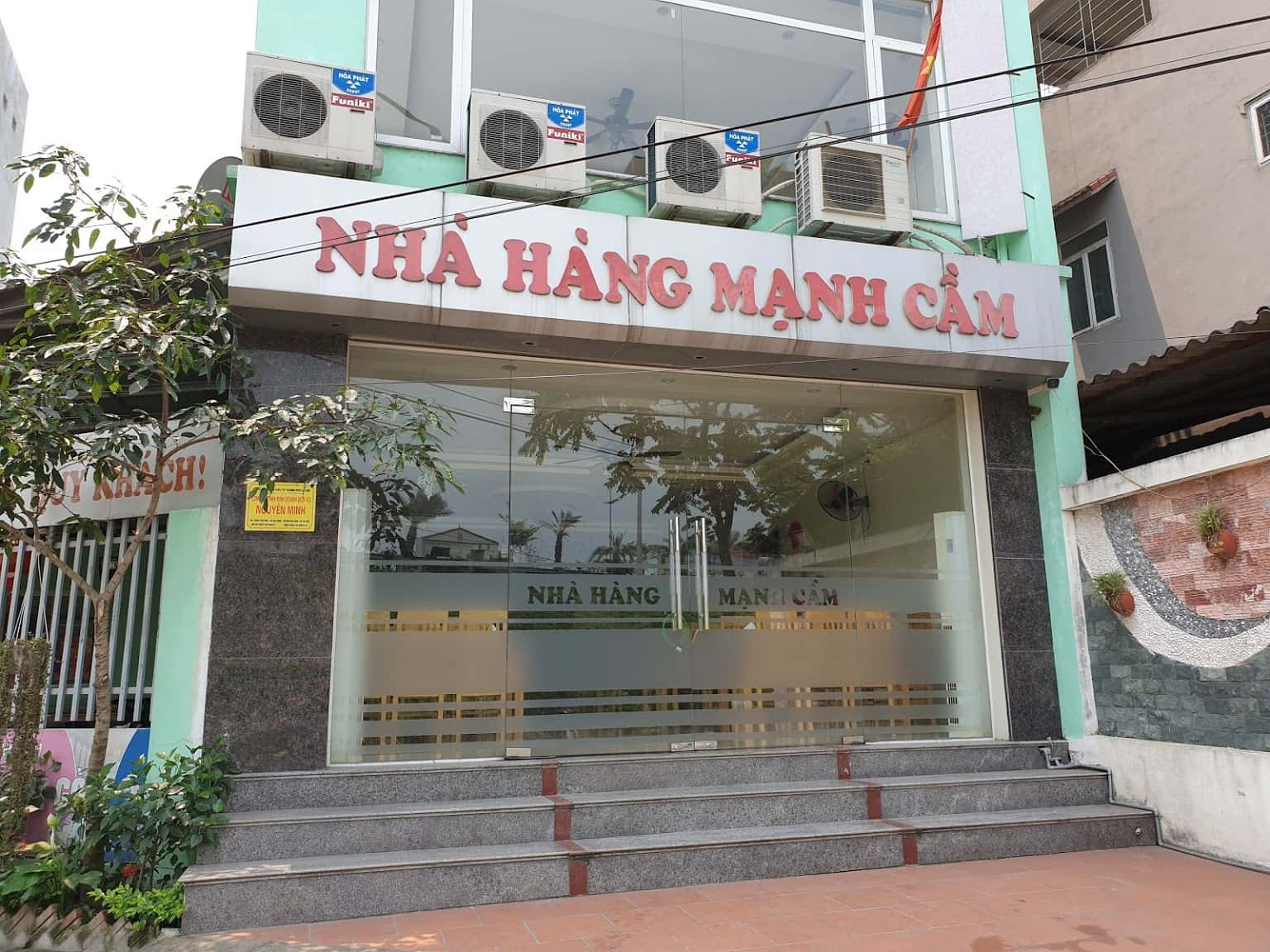nha hang manh cam soc son