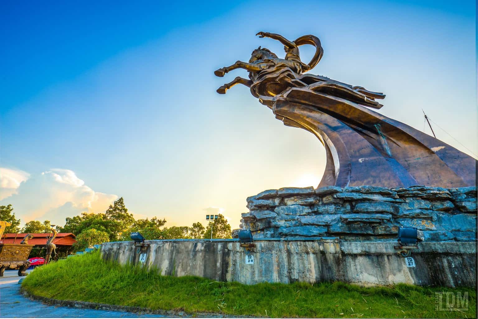 tuong dai thanh giong den giong soc son