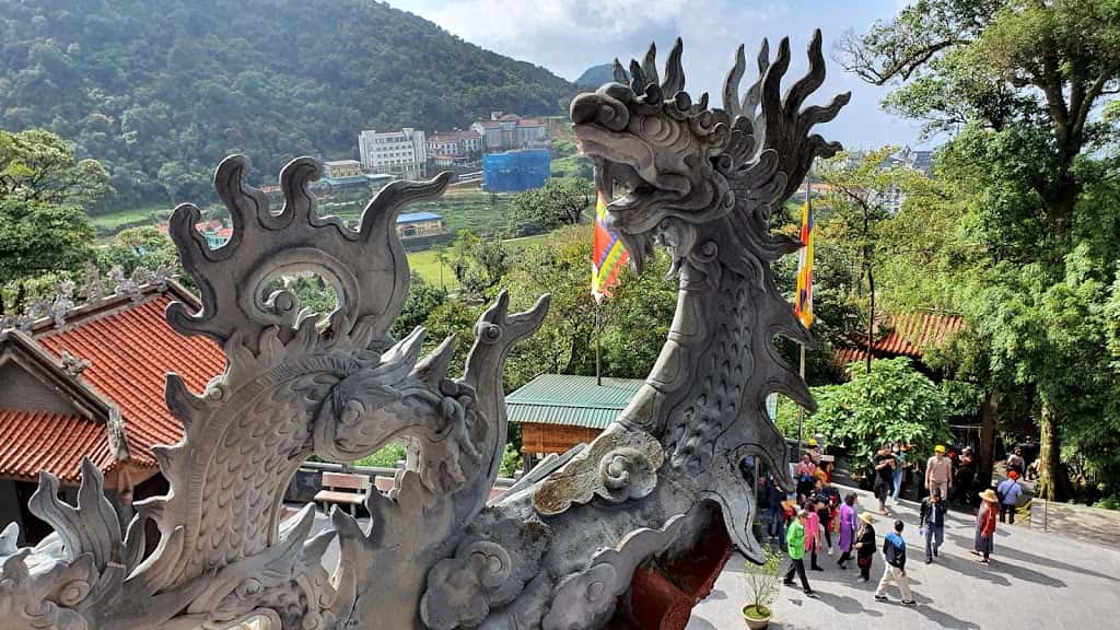 den ba chua thuong ngan tam dao