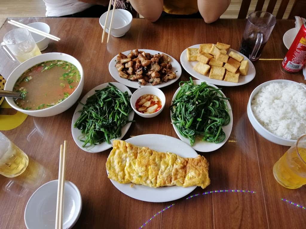 nha hang tuan huong tam dao