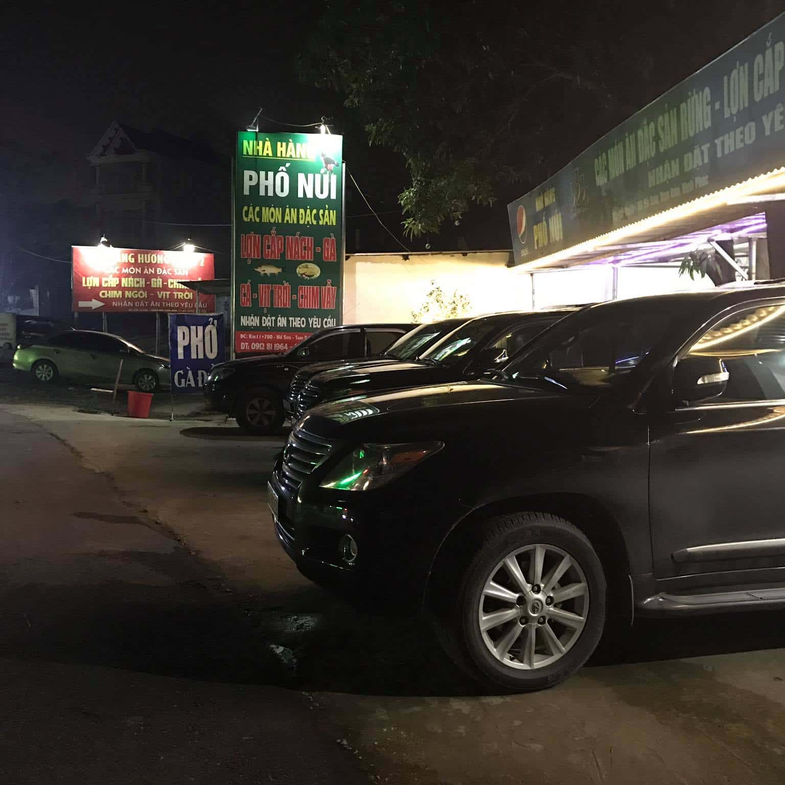nha hang pho nui tam dao