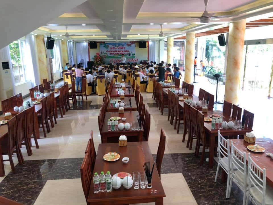 nha hang hoa rung tam dao