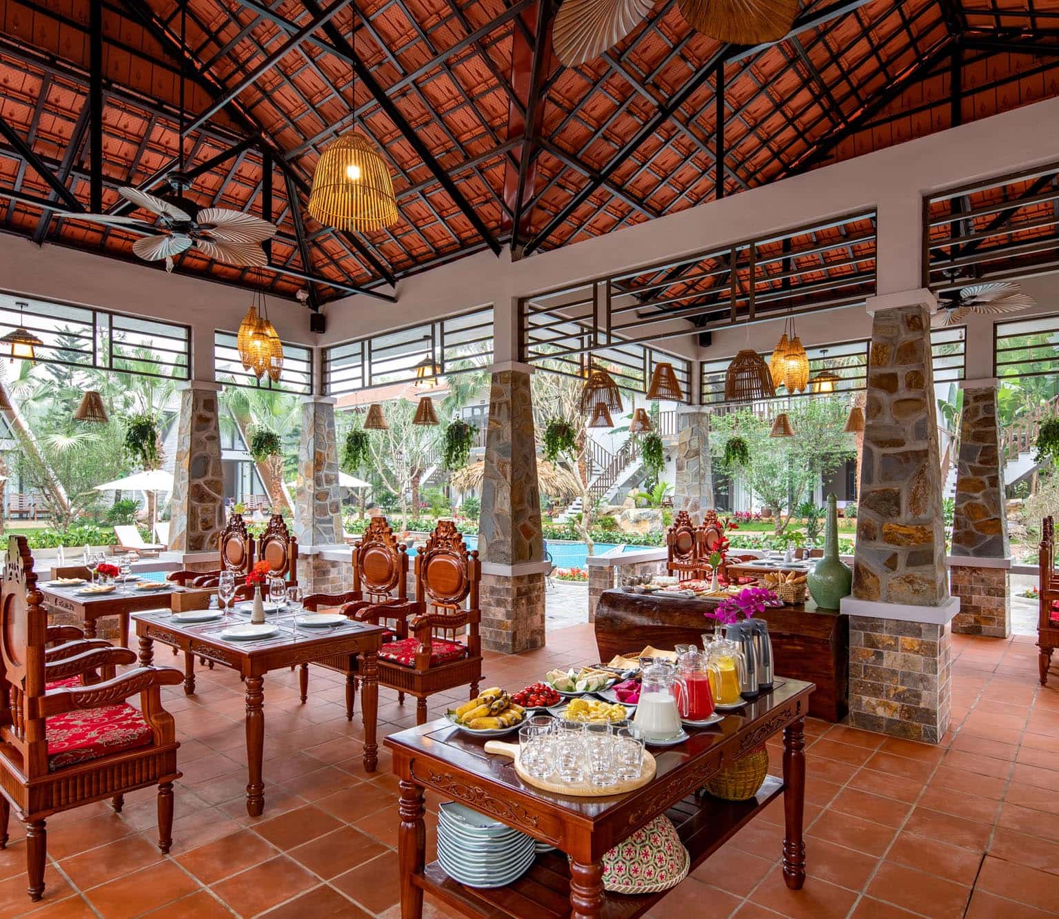 nha hang bai dinh resort spa ninh binh 