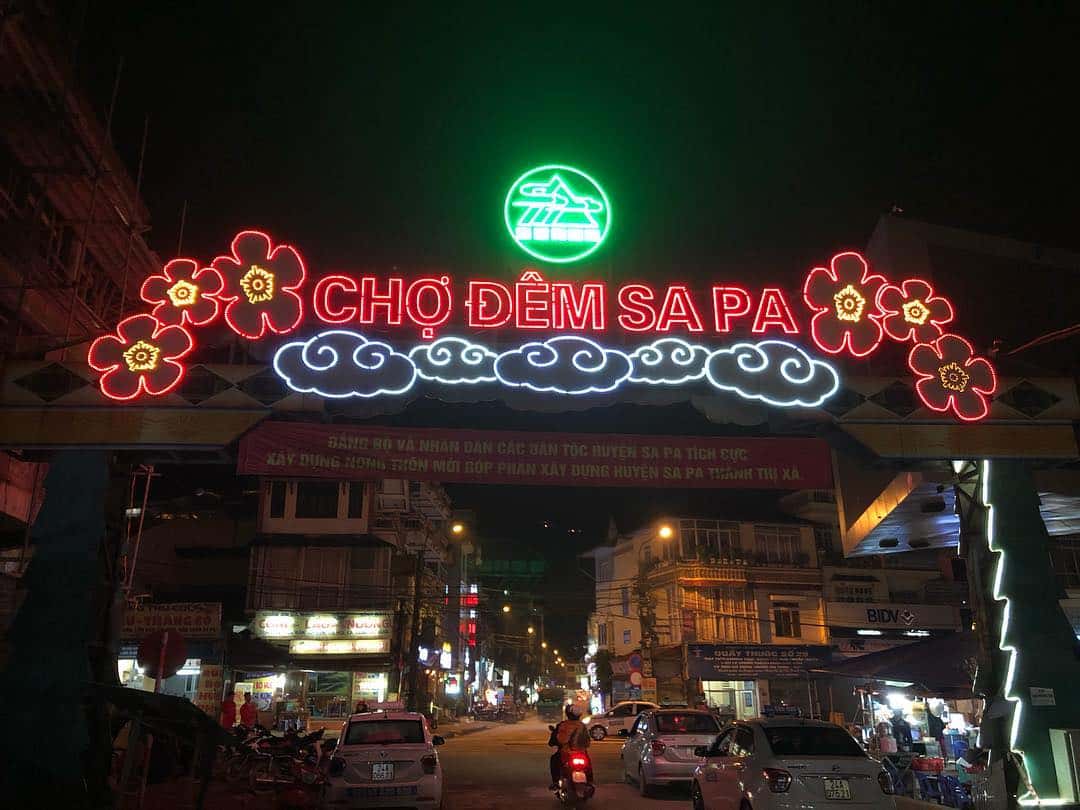 Chợ đêm Sapa: Điểm đến không thể bỏ lỡ ở Sapa