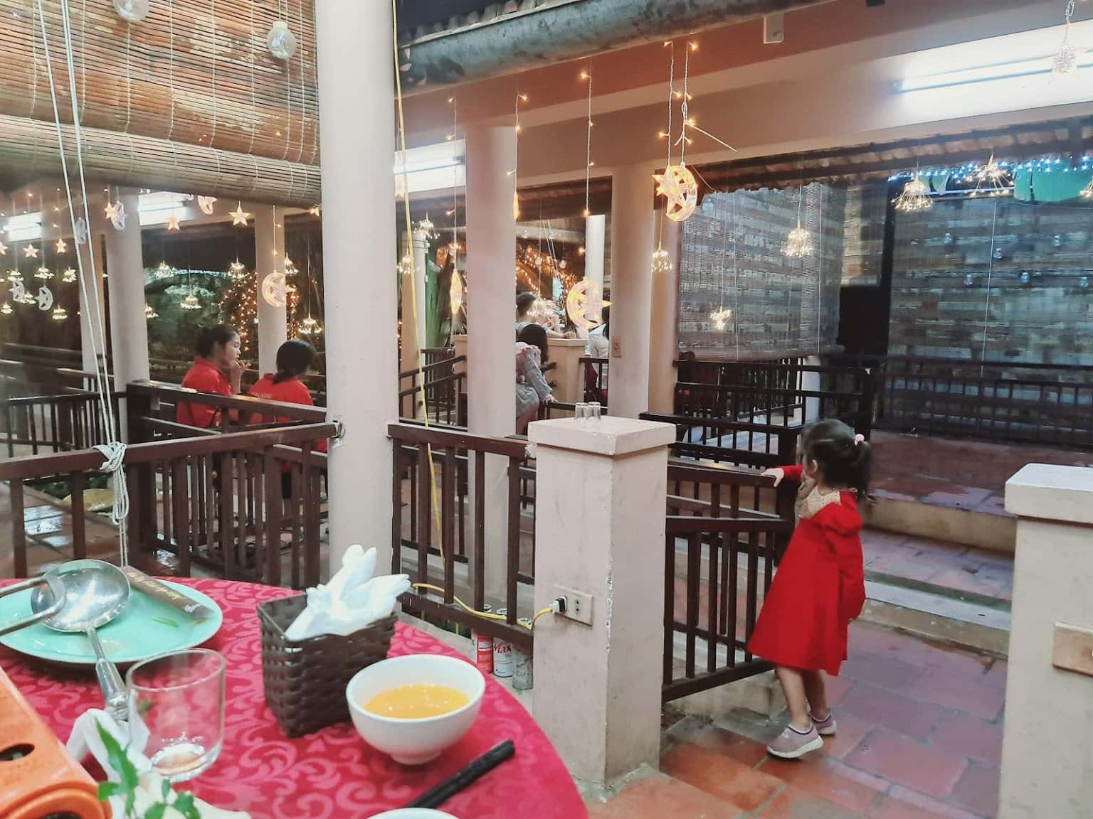 nha hang ca thac bo hoa binh