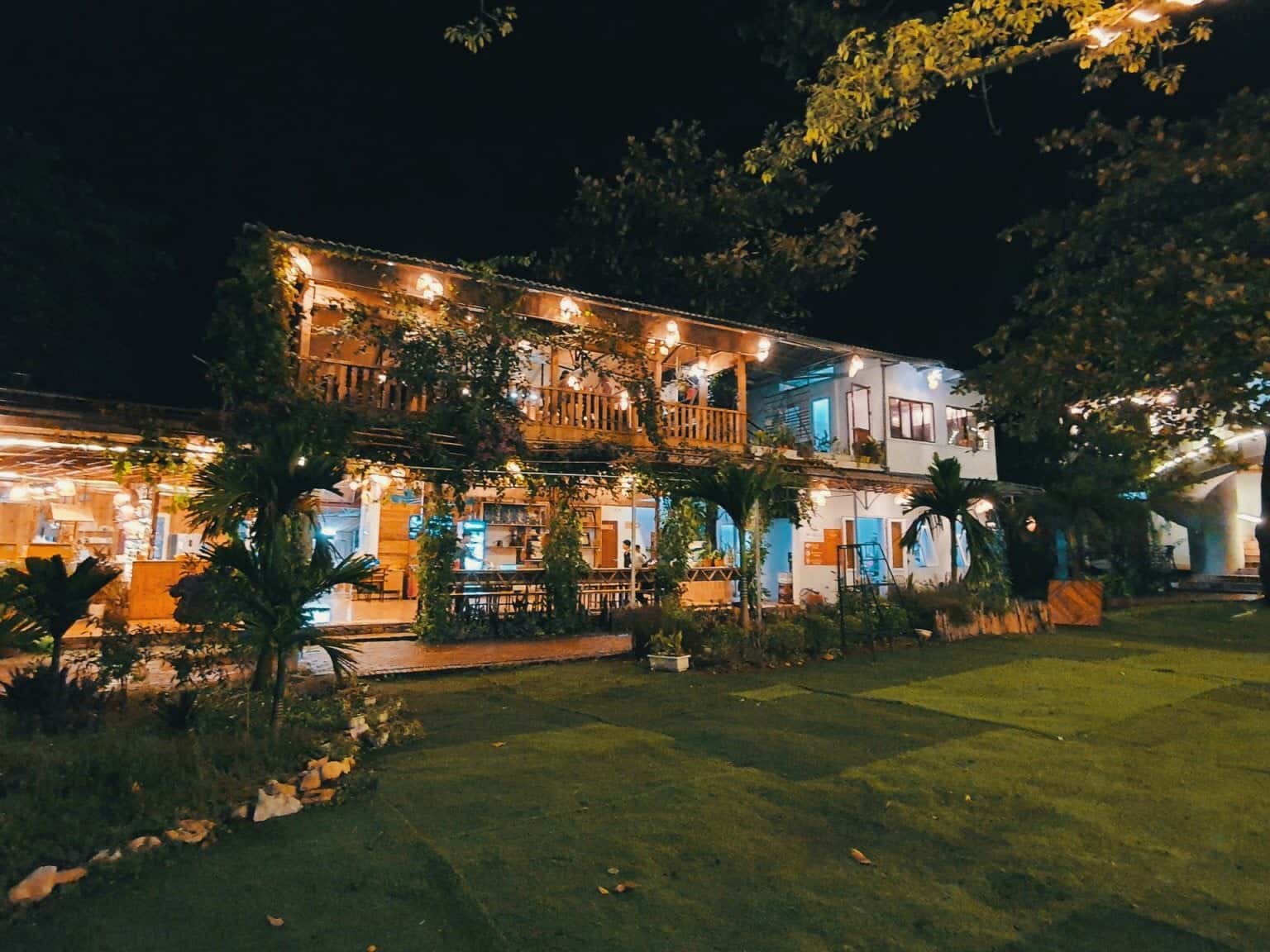 Có điều gì đặc biệt tại thánh địa sống ảo Tràng An Secret Garden Ninh Bình? 