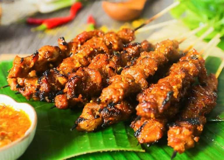 thit lon rung xien nuong dac san mai chau