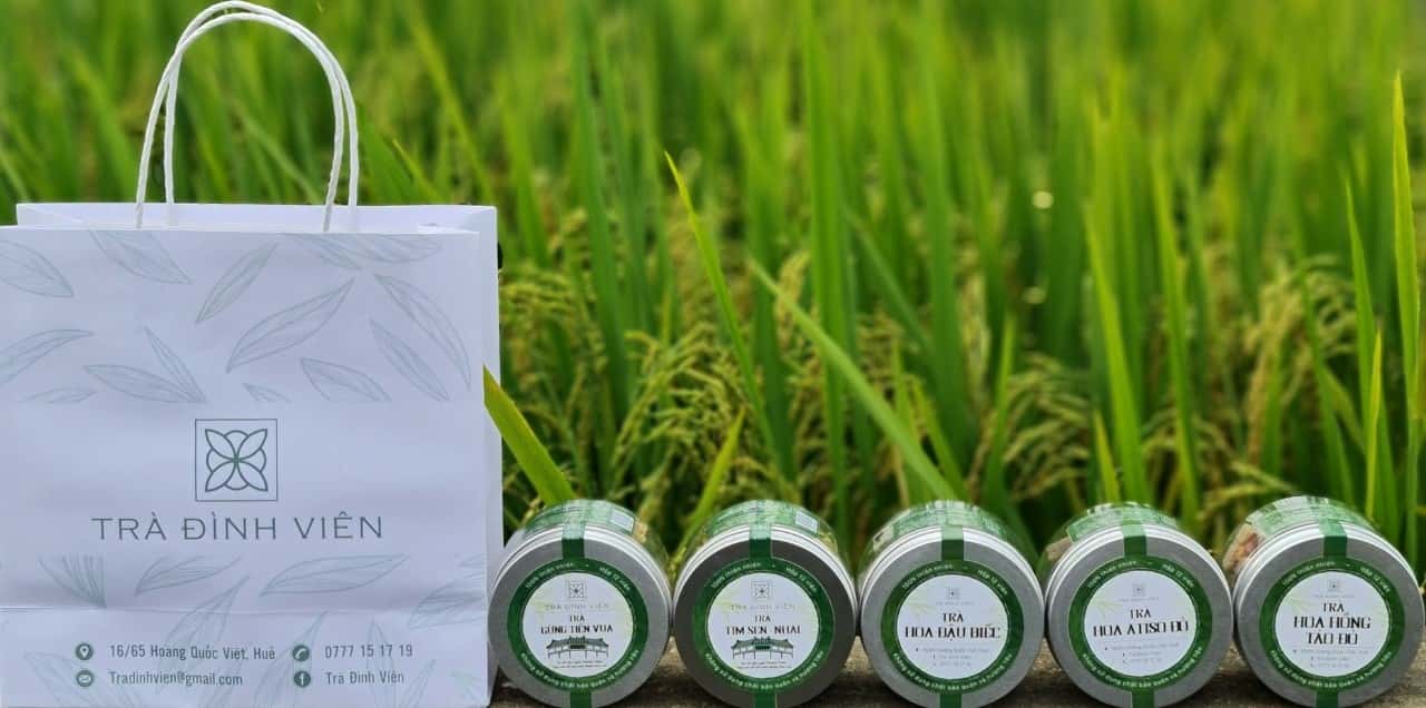 Top 15 món đặc sản mua về làm quà xứ Huế