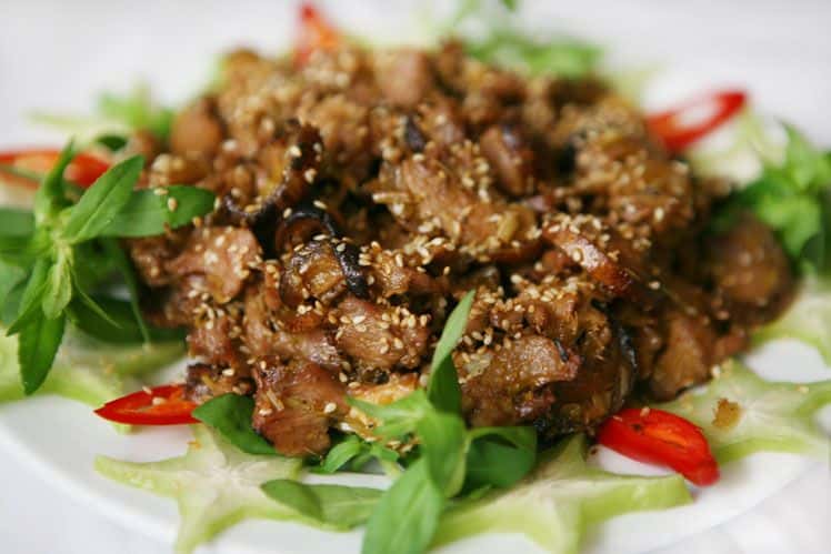 nha hang oanh tham ba vi