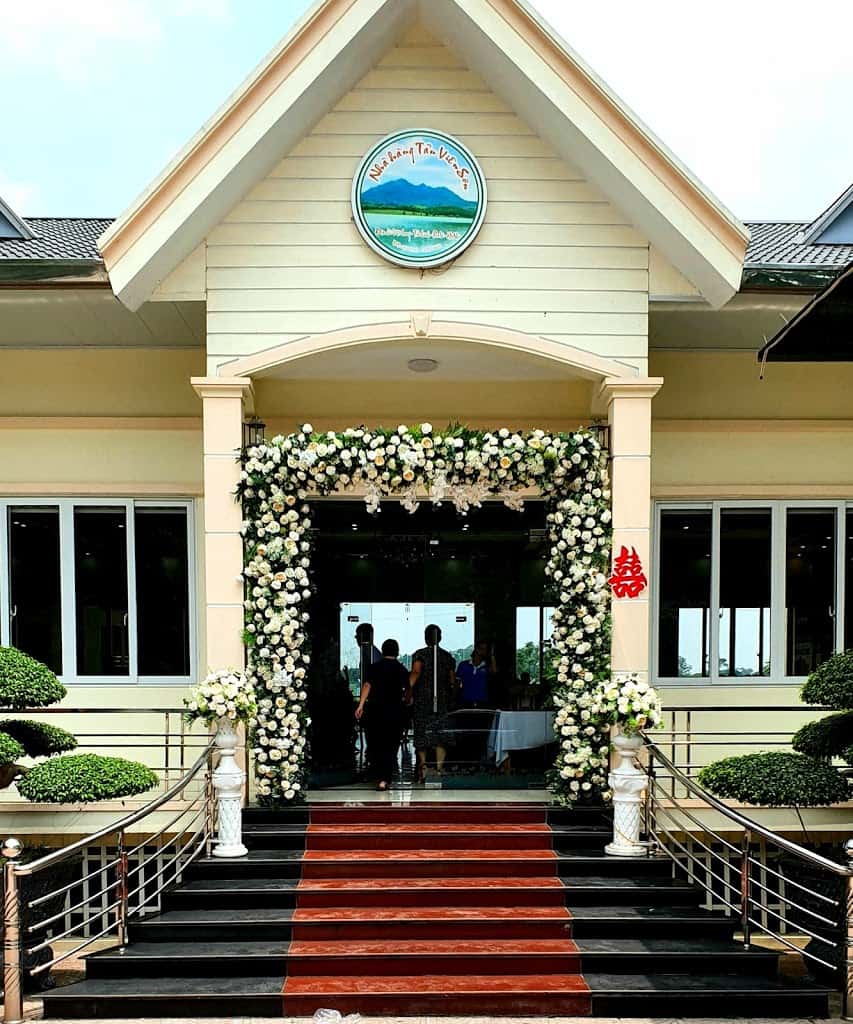 nha hang tan vien son ba vi