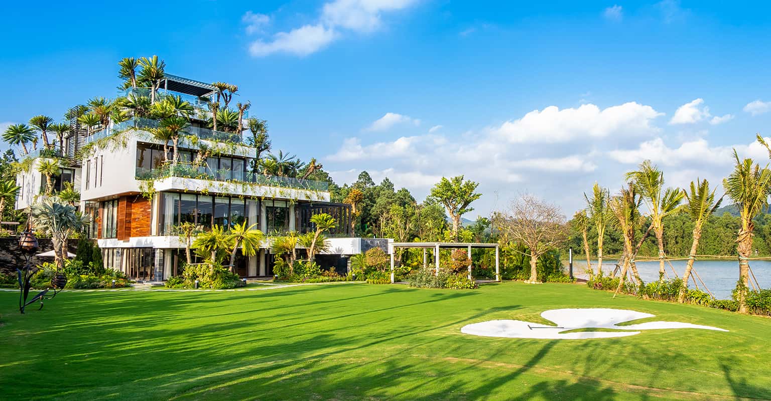dinh thu legend mansion flamingo dai lai resort 