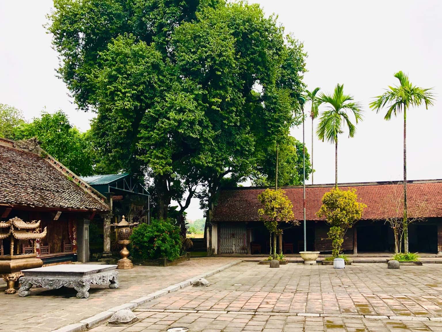 den tho thanh nguyen chua bai dinh ninh binh