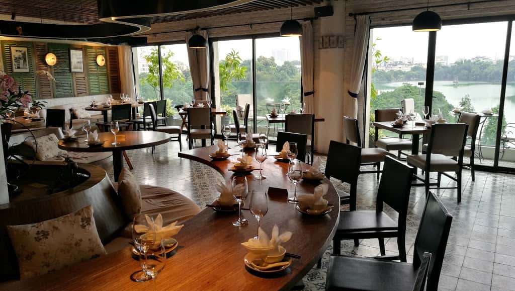 Top 15 quán cafe được yêu thích nhất Hoàn Kiếm: Đồ uống ngon - view đẹp!