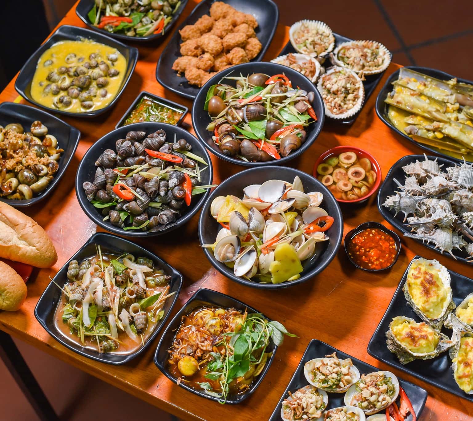 Top 10 quán ốc ngon mang hương vị độc đáo tại quận Đống Đa