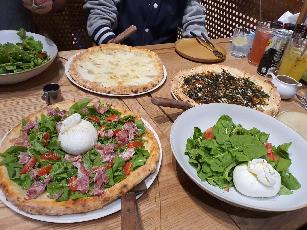 Top 10 quán Pizza ngon không thể bỏ lỡ tại Hà Nội
