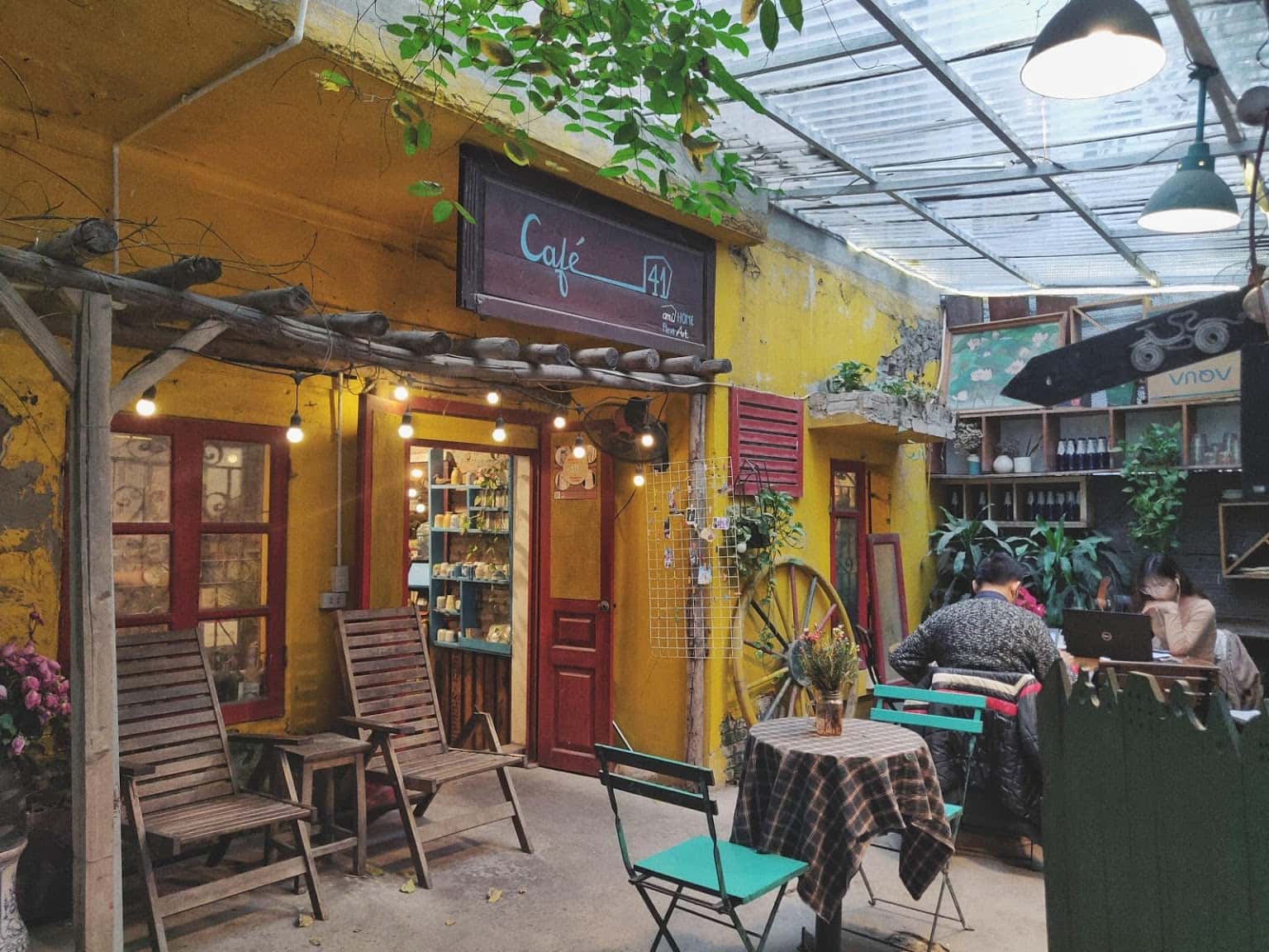 Top 12 quán cafe đậm chất vintage ở Hà Nội