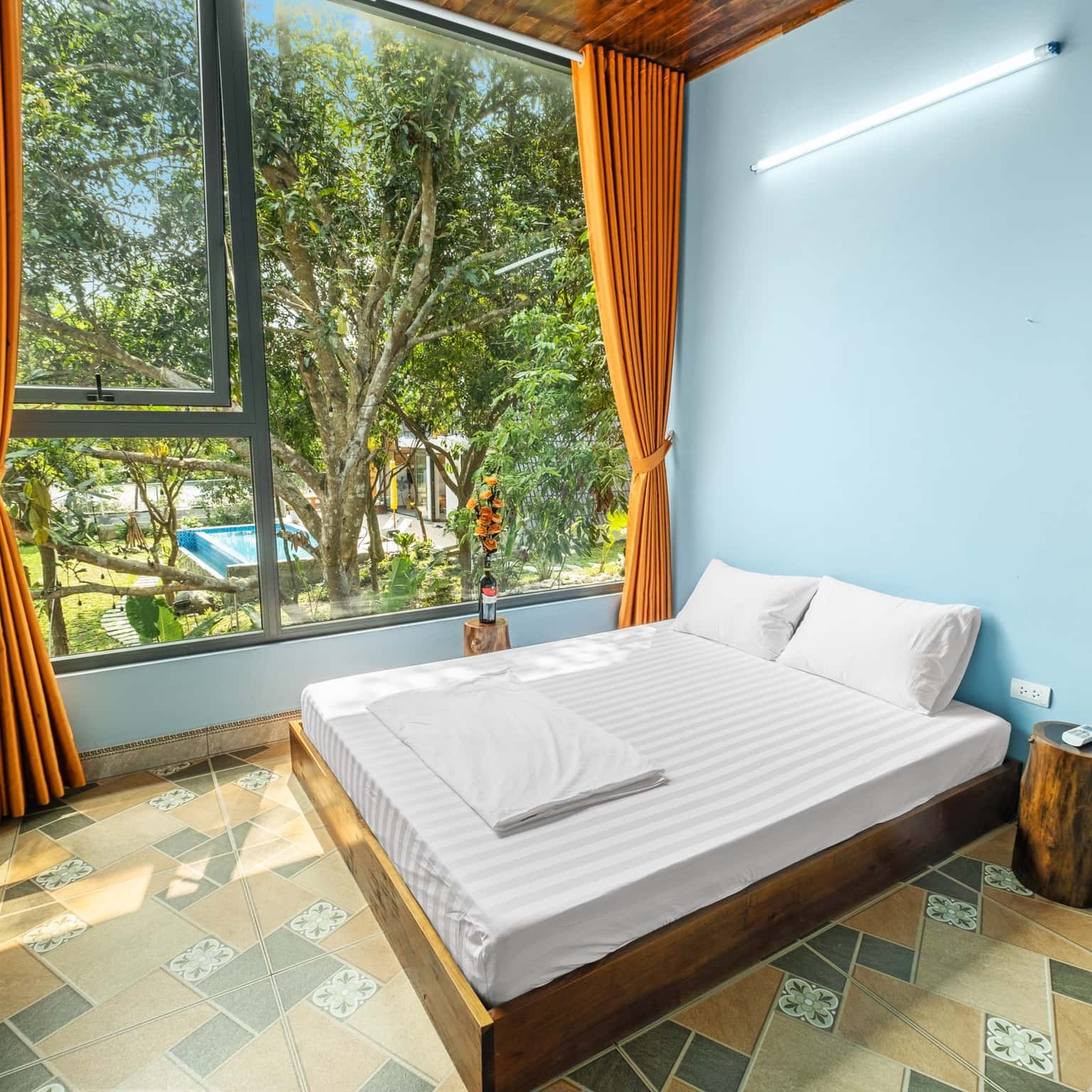 phong ngu ho tren nui gieng homestay hoa binh 
