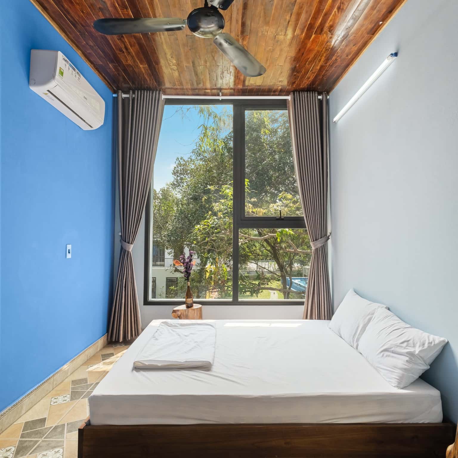 phong ngu ho tren nui gieng homestay hoa binh 